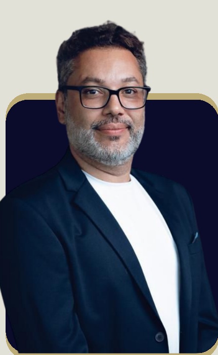 Dr. Alexandre Távola